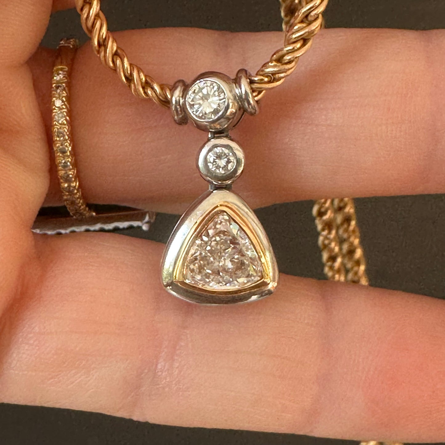 Vintage Boodles & Dunthorne 18K Gold Trillion Cut 1.65 Cttw Round Diamond Necklace