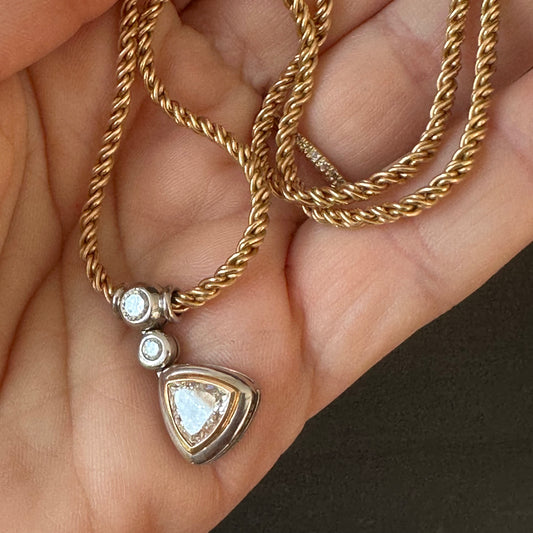 Vintage Boodles & Dunthorne 18K Gold Trillion Cut 1.65 Cttw Round Diamond Necklace