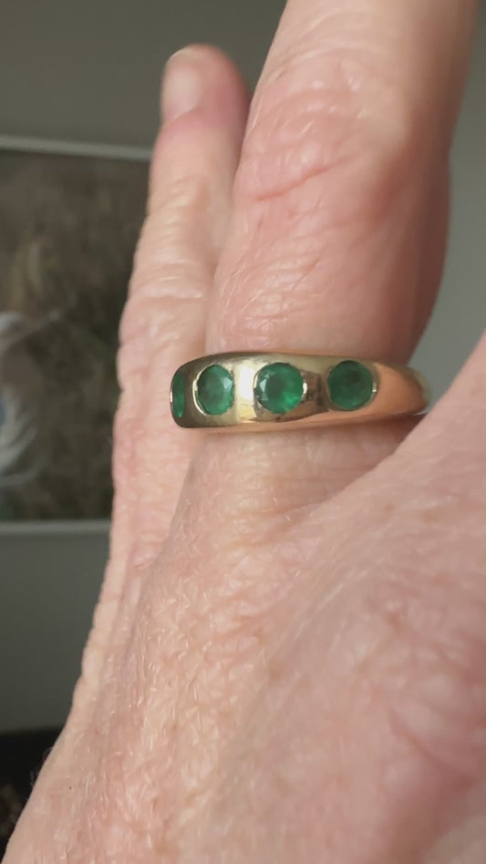 Vintage emerald doughnut 14k ring