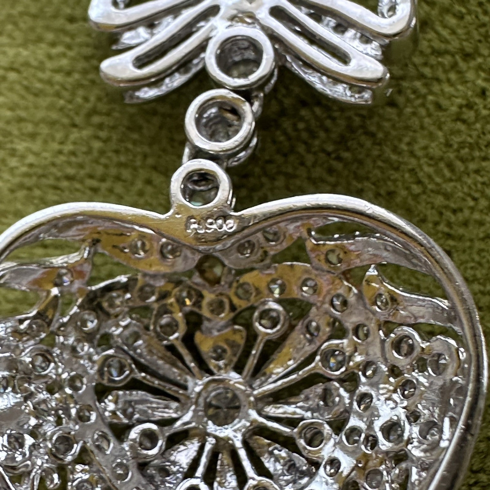 Edwardian Platnium 2 Cttw Diamond Heart Pendant
