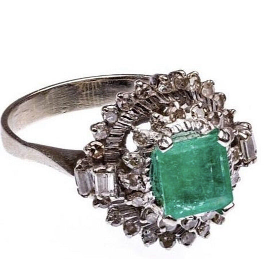 VINTAGE 14K WHITE GOLD RING. GEM NATURAL GREEN EMERALD & DIAMONDS